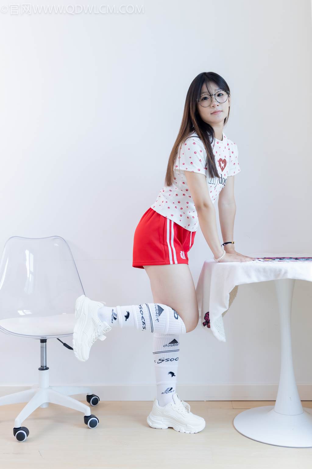 图片[161]-物恋传媒 NO.2482 小可-运动鞋、白棉袜、裸足[165P] – 速更版-美库