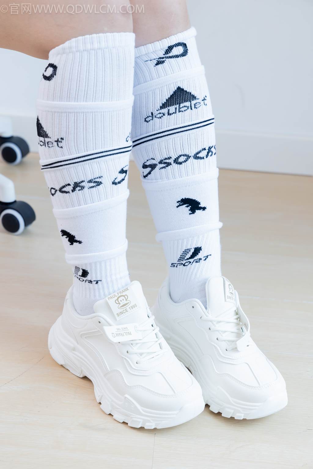 图片[163]-物恋传媒 NO.2482 小可-运动鞋、白棉袜、裸足[165P] – 速更版-美库
