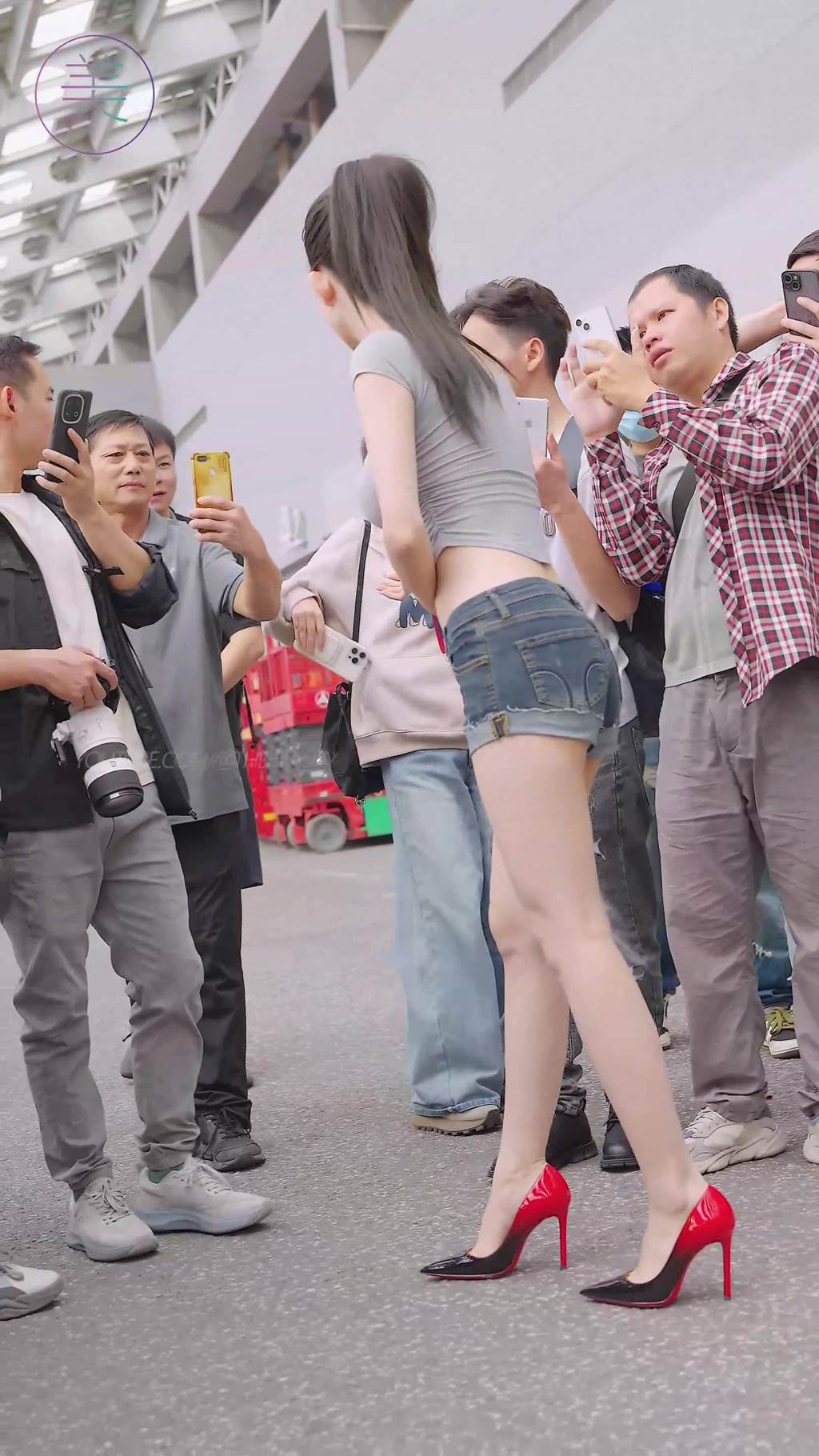 图片[24]-NO.1565 2024 广州车展 网红美女车模 beautyleg LOOKBOOK 21[30P] – 速更版-美库