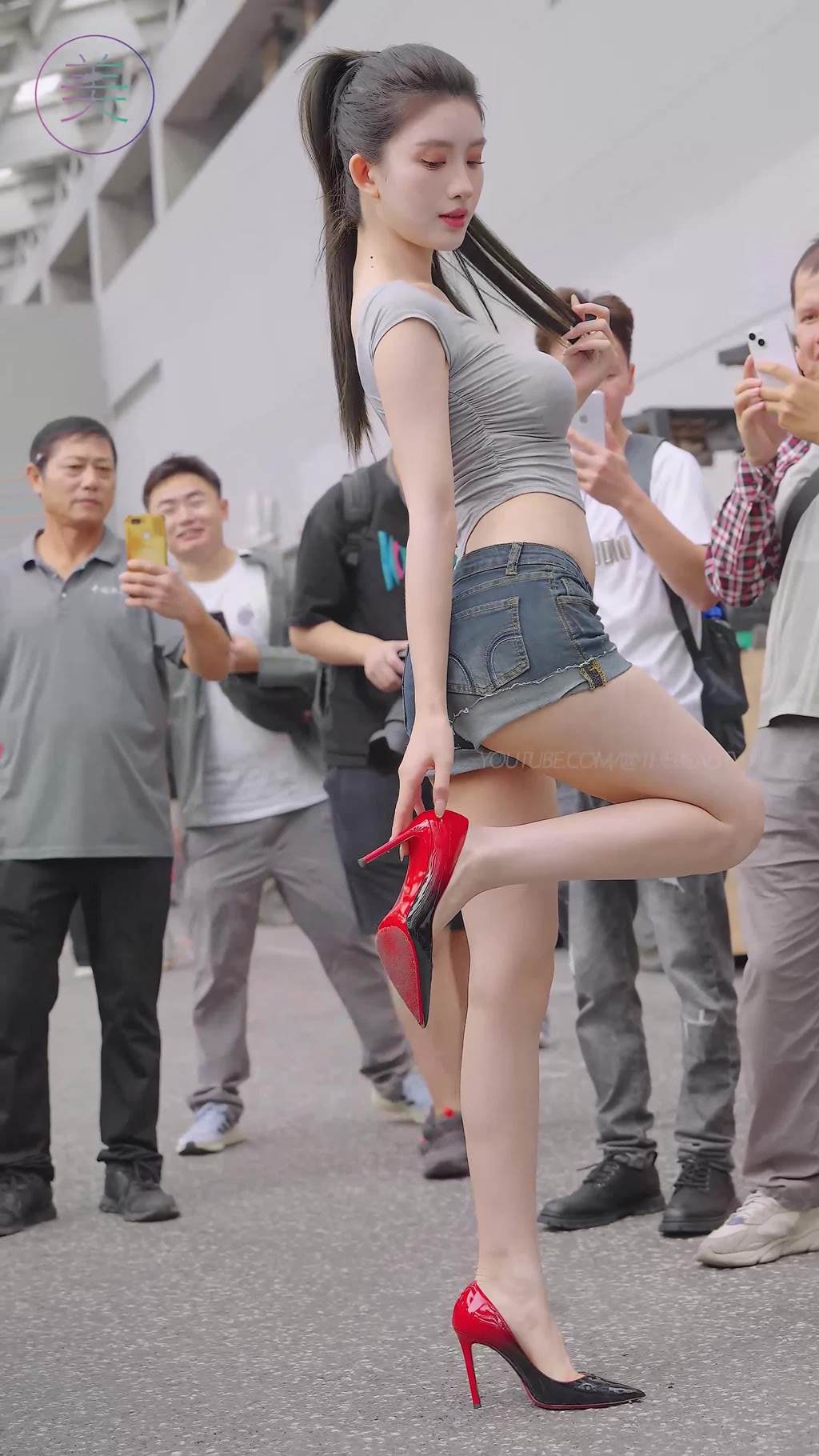 图片[28]-NO.1565 2024 广州车展 网红美女车模 beautyleg LOOKBOOK 21[30P] – 速更版-美库