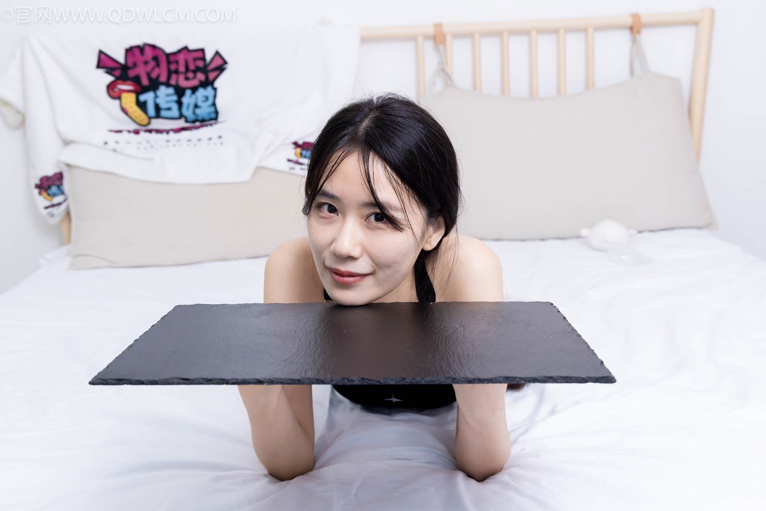 图片[23]-物恋传媒 NO.2486 菜菜-高跟鞋、厚黑丝、裸足(1)[130P] – 速更版-美库