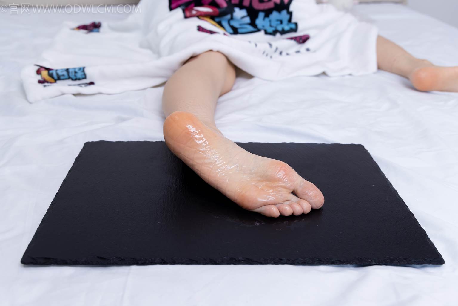 图片[44]-物恋传媒 NO.2486 菜菜-高跟鞋、厚黑丝、裸足(1)[130P] – 速更版-美库