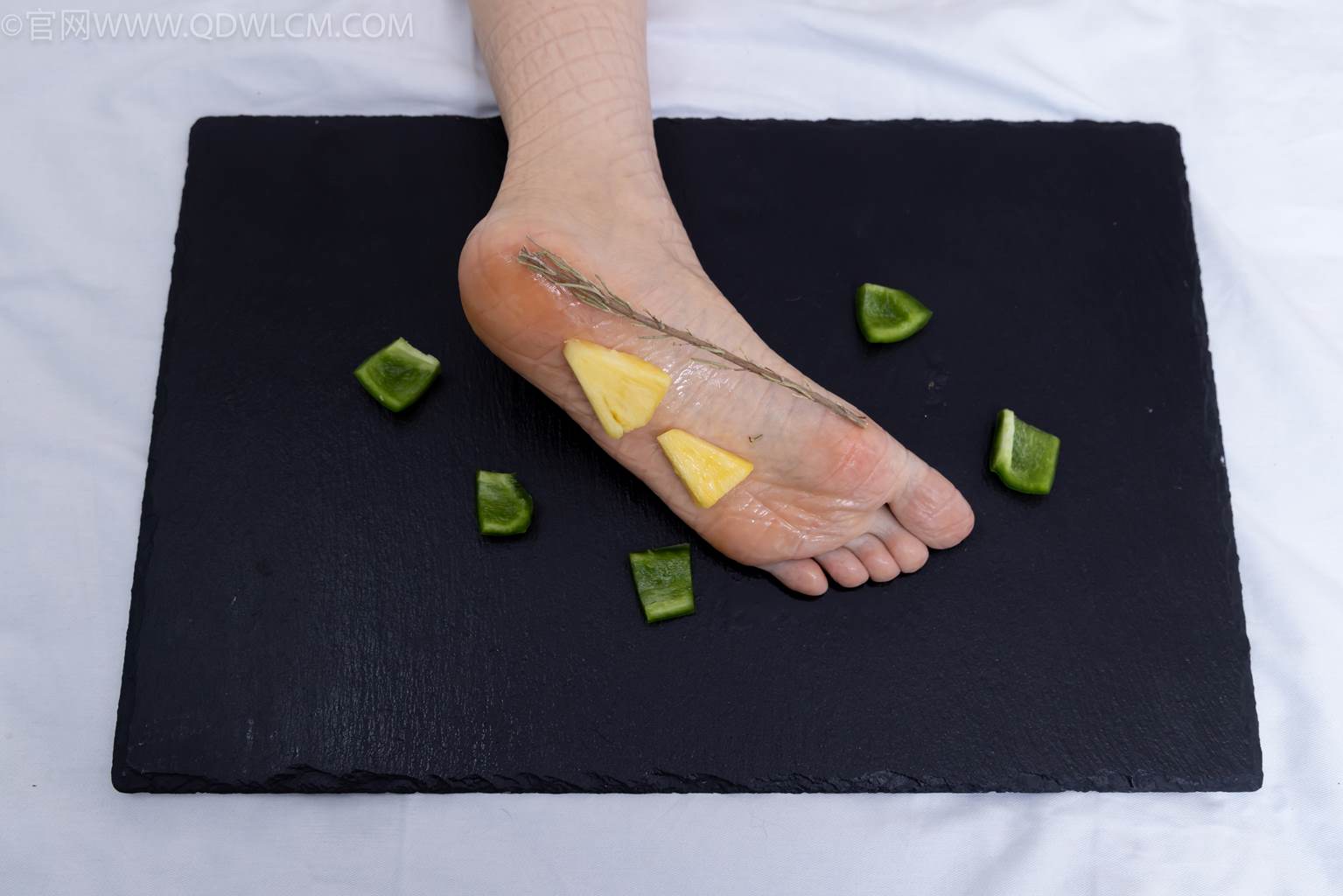 图片[46]-物恋传媒 NO.2486 菜菜-高跟鞋、厚黑丝、裸足(1)[130P] – 速更版-美库