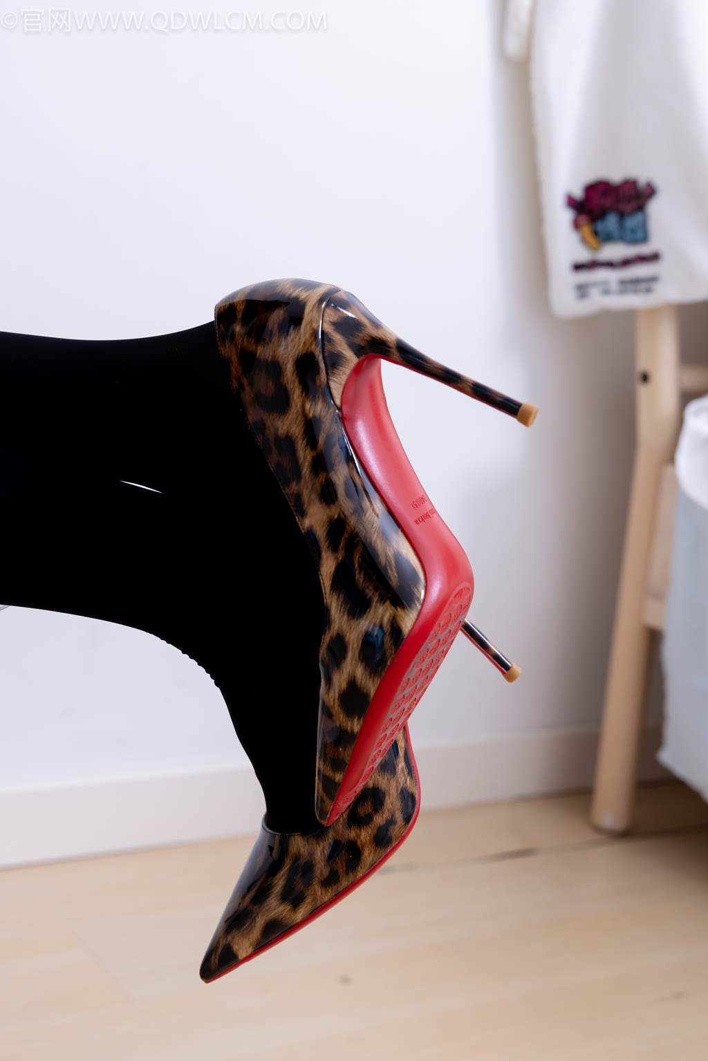 图片[13]-物恋传媒 NO.2486 菜菜-高跟鞋、厚黑丝、裸足(2)[129P] – 速更版-美库