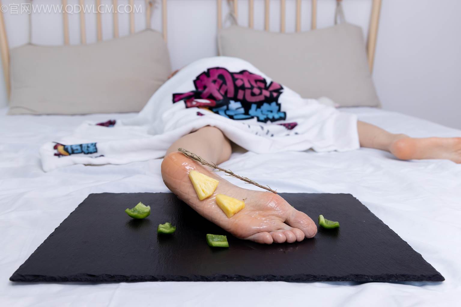 图片[50]-物恋传媒 NO.2486 菜菜-高跟鞋、厚黑丝、裸足(1)[130P] – 速更版-美库