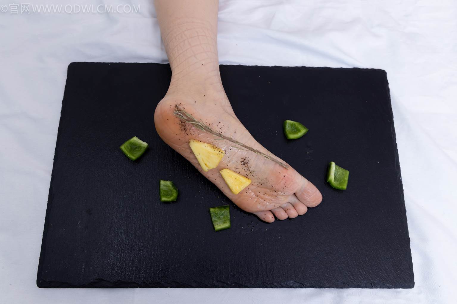 图片[52]-物恋传媒 NO.2486 菜菜-高跟鞋、厚黑丝、裸足(1)[130P] – 速更版-美库