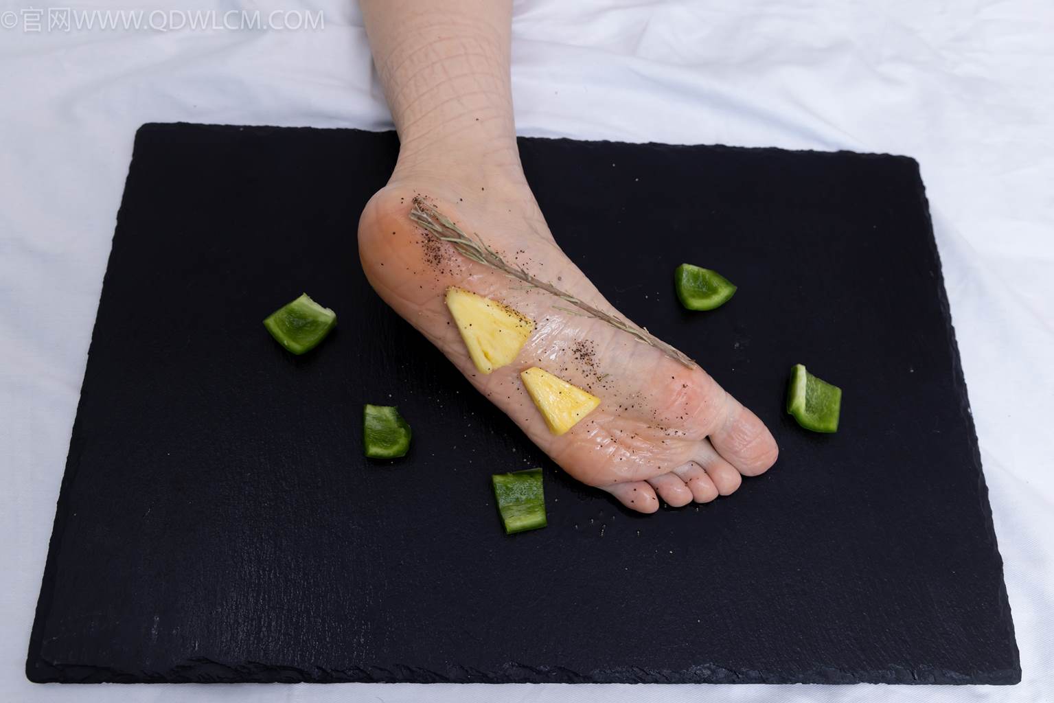 图片[53]-物恋传媒 NO.2486 菜菜-高跟鞋、厚黑丝、裸足(1)[130P] – 速更版-美库