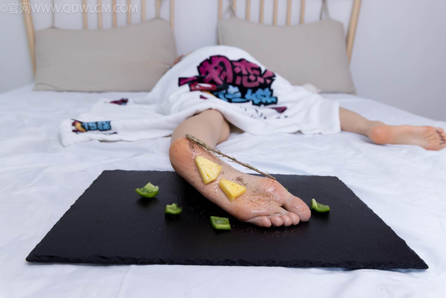 图片[59]-物恋传媒 NO.2486 菜菜-高跟鞋、厚黑丝、裸足(1)[130P] – 速更版-美库