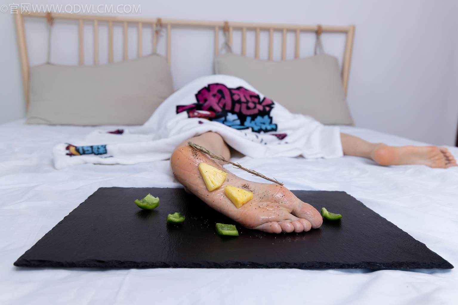 图片[60]-物恋传媒 NO.2486 菜菜-高跟鞋、厚黑丝、裸足(1)[130P] – 速更版-美库