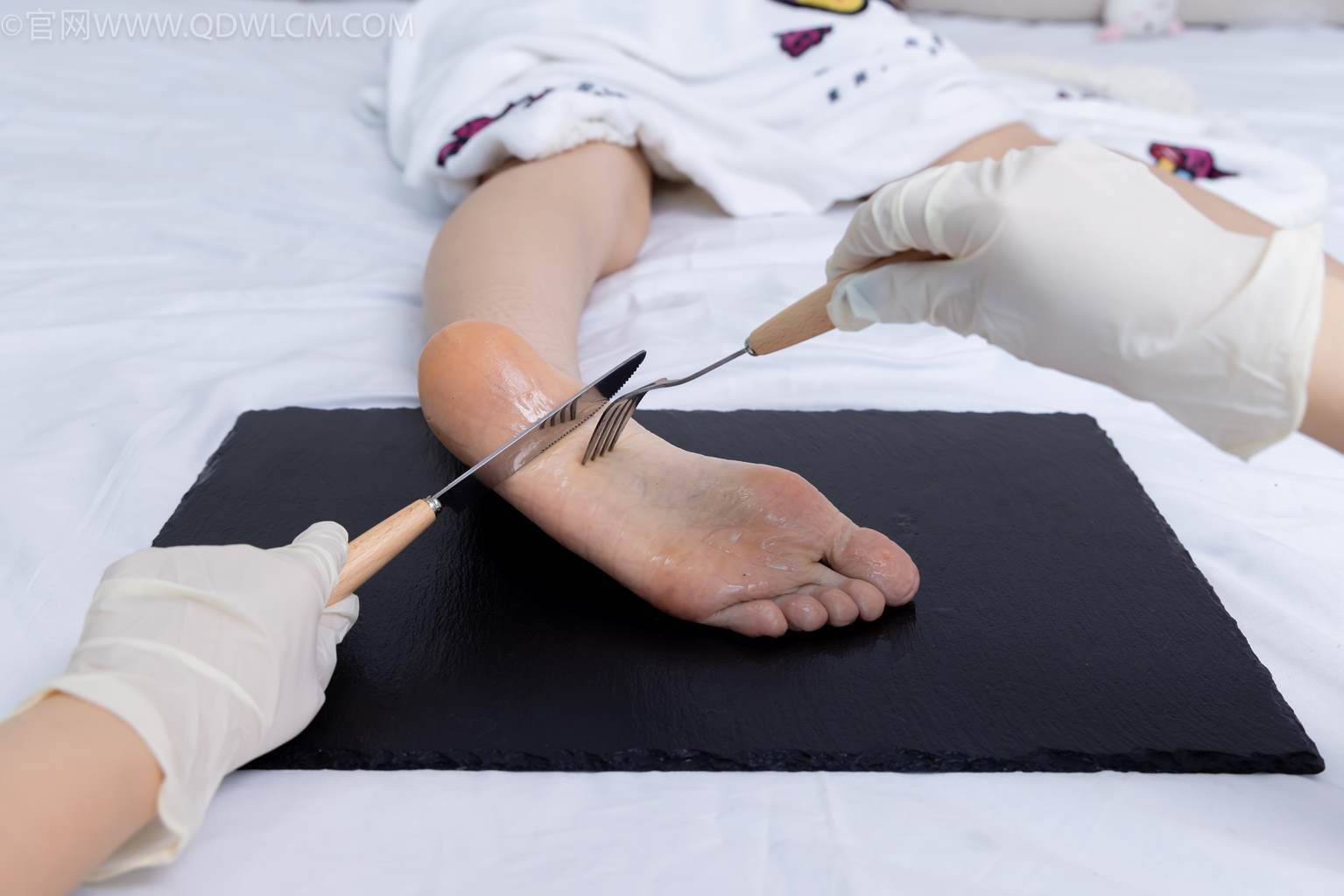 图片[81]-物恋传媒 NO.2486 菜菜-高跟鞋、厚黑丝、裸足(1)[130P] – 速更版-美库