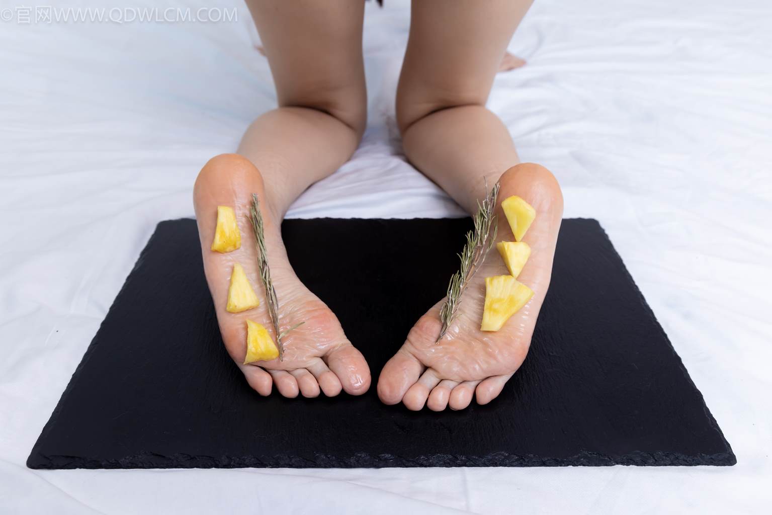 图片[104]-物恋传媒 NO.2486 菜菜-高跟鞋、厚黑丝、裸足(1)[130P] – 速更版-美库