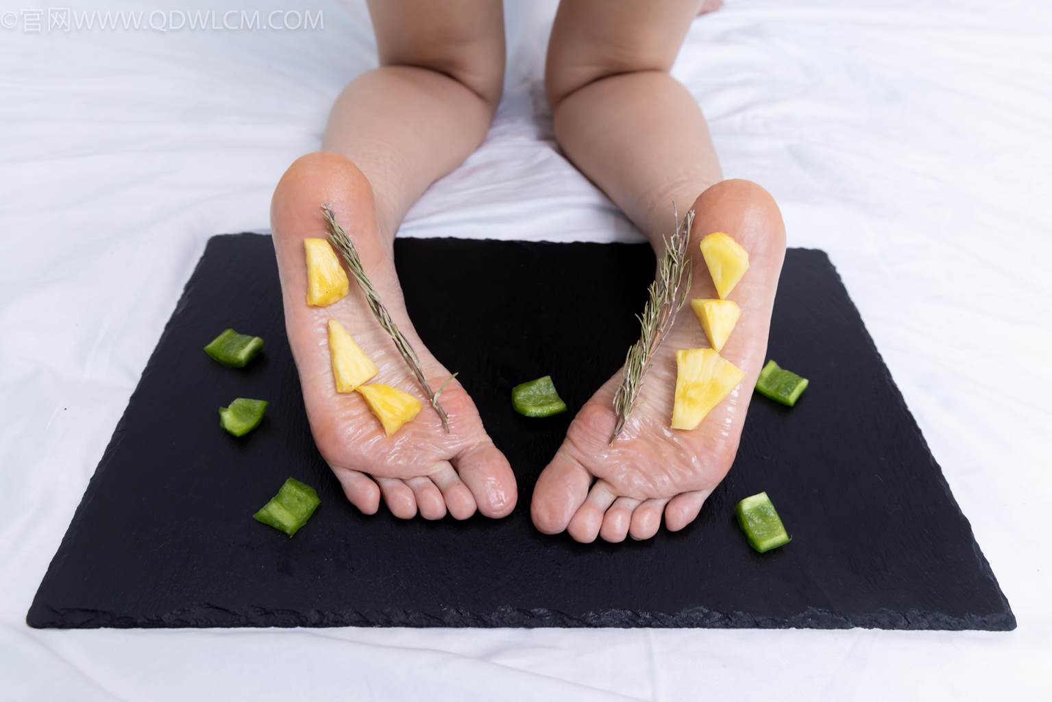 图片[107]-物恋传媒 NO.2486 菜菜-高跟鞋、厚黑丝、裸足(1)[130P] – 速更版-美库