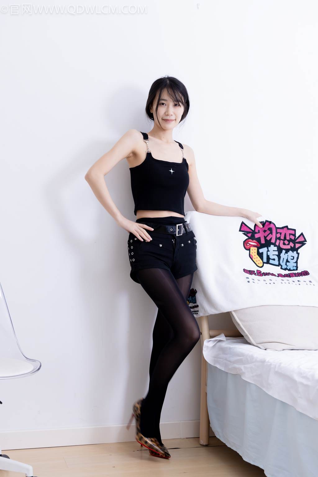 图片[126]-物恋传媒 NO.2486 菜菜-高跟鞋、厚黑丝、裸足(2)[129P] – 速更版-美库