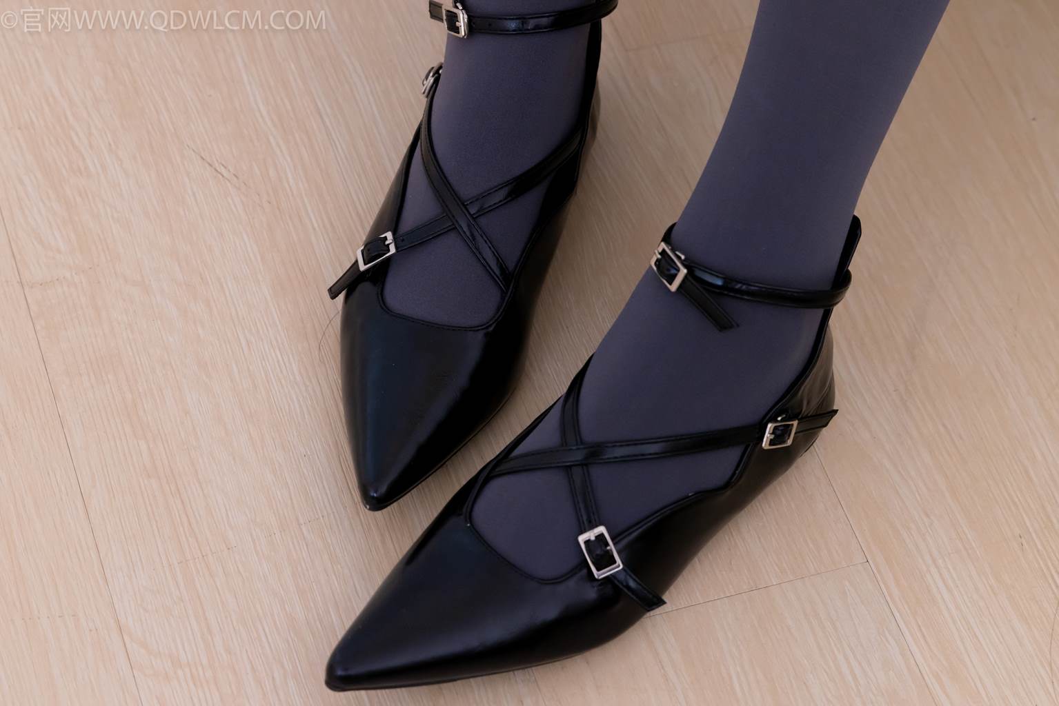 图片[19]-物恋传媒 NO.2487 恬恬-高跟鞋、厚灰丝、老头乐挠脚剧情(1)[65P] – 速更版-美库