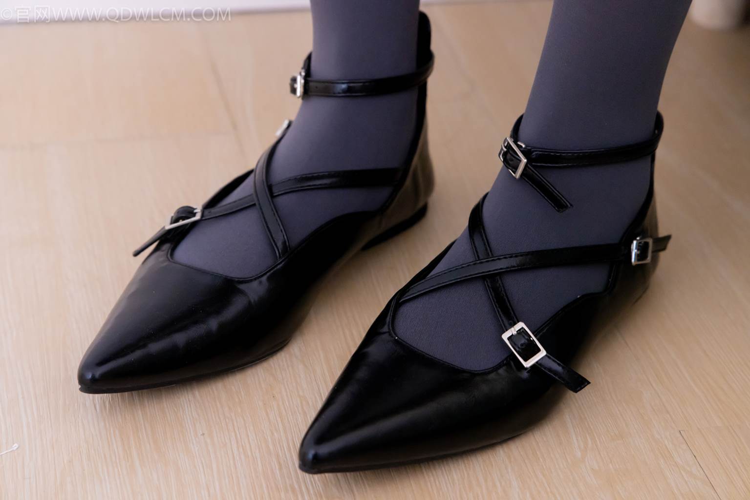 图片[66]-物恋传媒 NO.2487 恬恬-高跟鞋、厚灰丝、老头乐挠脚剧情(1)[65P] – 速更版-美库