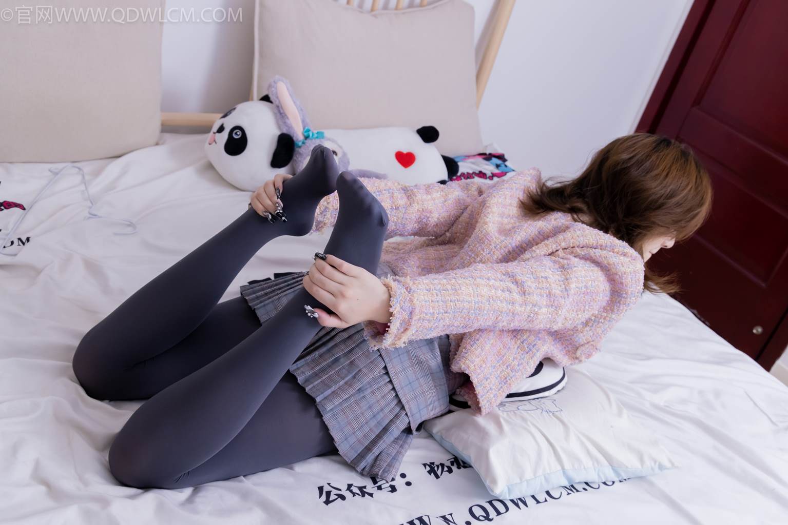 图片[79]-物恋传媒 NO.2487 恬恬-高跟鞋、厚灰丝、老头乐挠脚剧情(2)[87P] – 速更版-美库