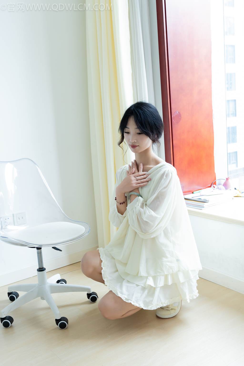 图片[18]-物恋传媒 NO.2489 南南-板鞋、白棉袜、裸足[150P] – 速更版-美库