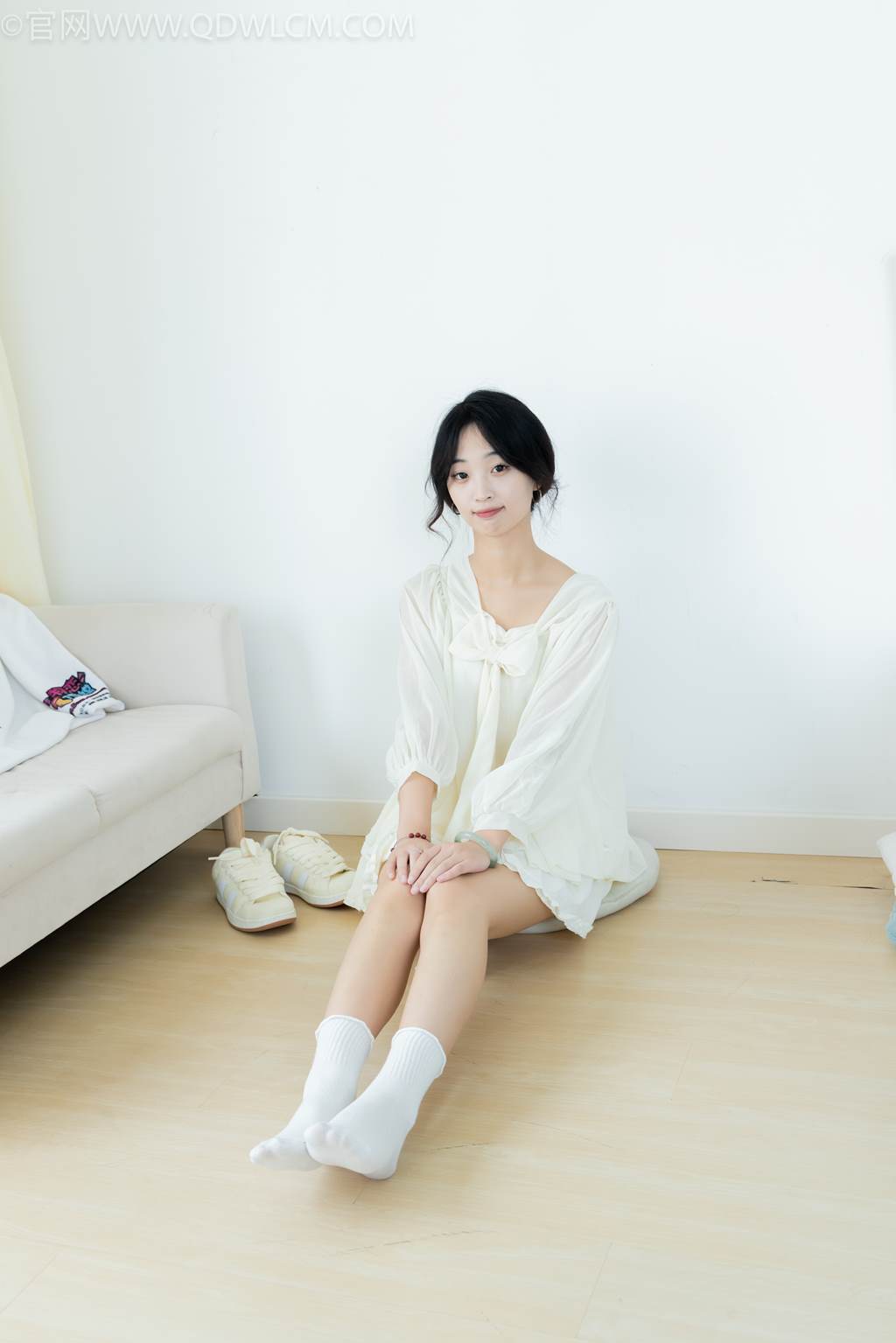 图片[48]-物恋传媒 NO.2489 南南-板鞋、白棉袜、裸足[150P] – 速更版-美库