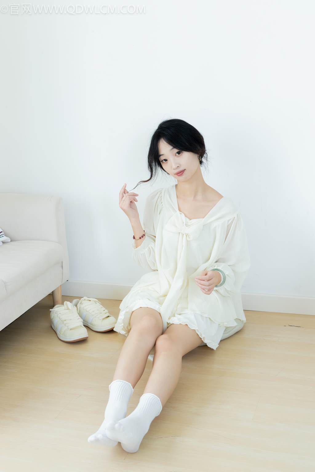 图片[52]-物恋传媒 NO.2489 南南-板鞋、白棉袜、裸足[150P] – 速更版-美库