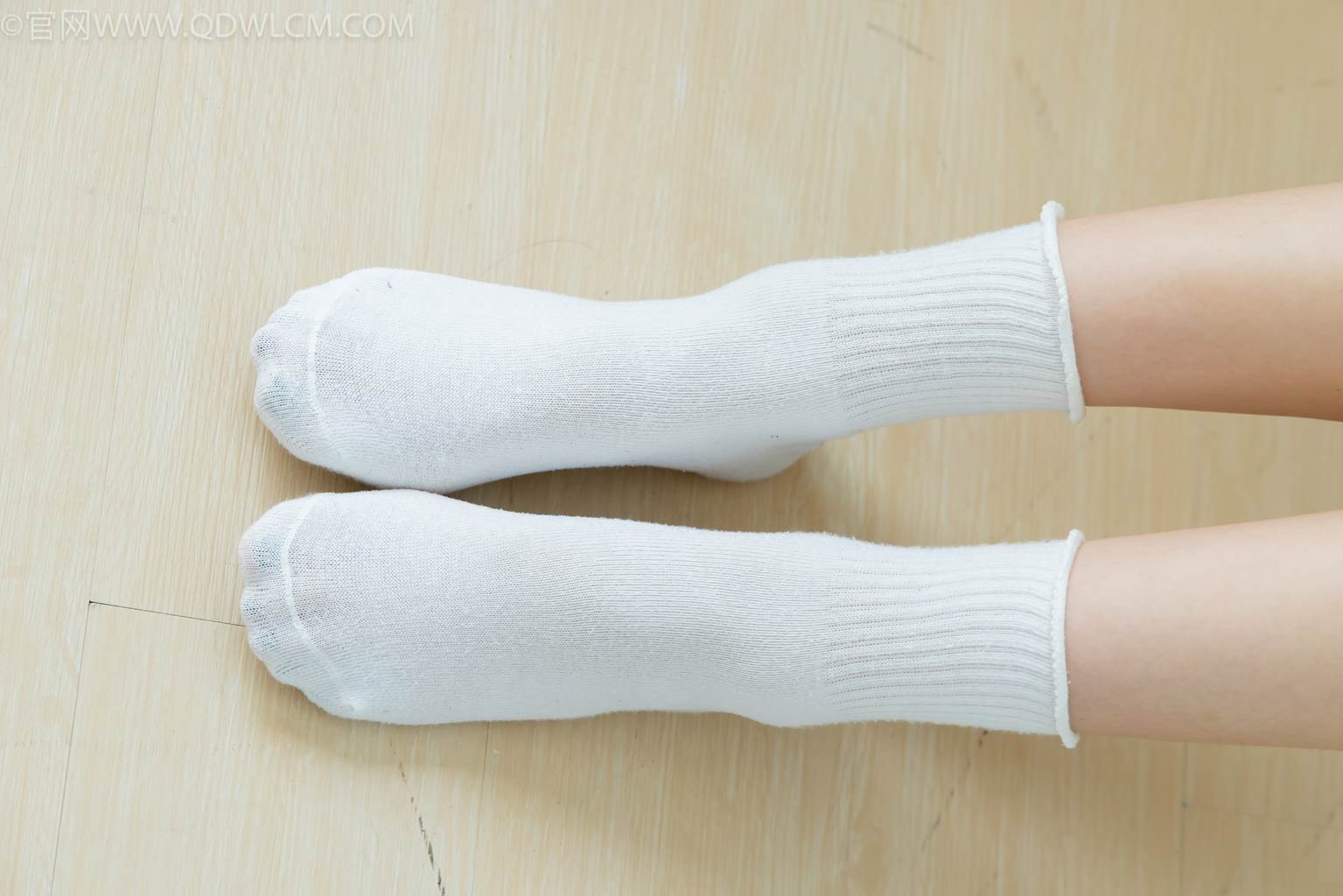 图片[53]-物恋传媒 NO.2489 南南-板鞋、白棉袜、裸足[150P] – 速更版-美库