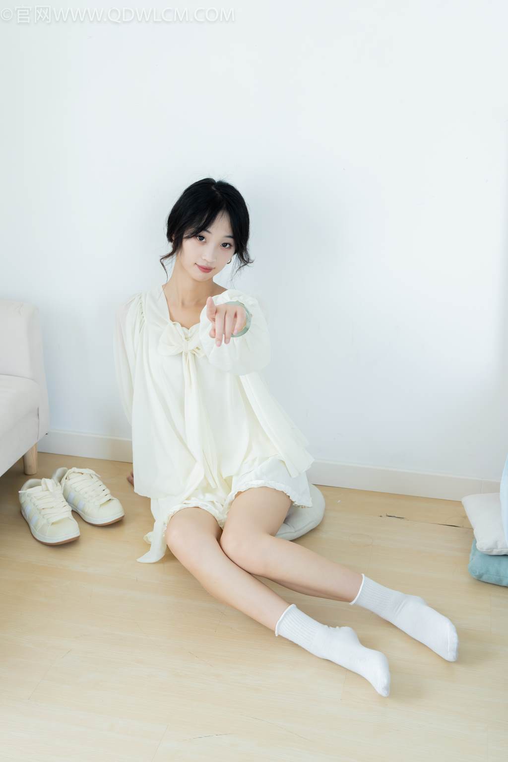 图片[60]-物恋传媒 NO.2489 南南-板鞋、白棉袜、裸足[150P] – 速更版-美库