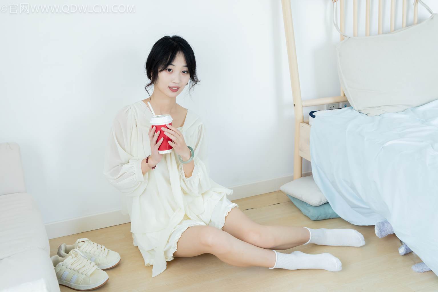 图片[62]-物恋传媒 NO.2489 南南-板鞋、白棉袜、裸足[150P] – 速更版-美库