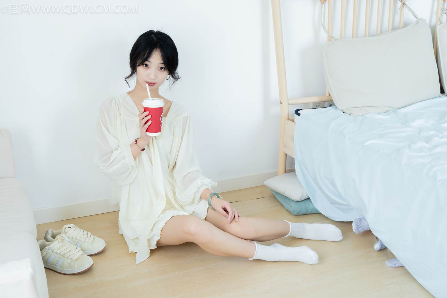 图片[64]-物恋传媒 NO.2489 南南-板鞋、白棉袜、裸足[150P] – 速更版-美库