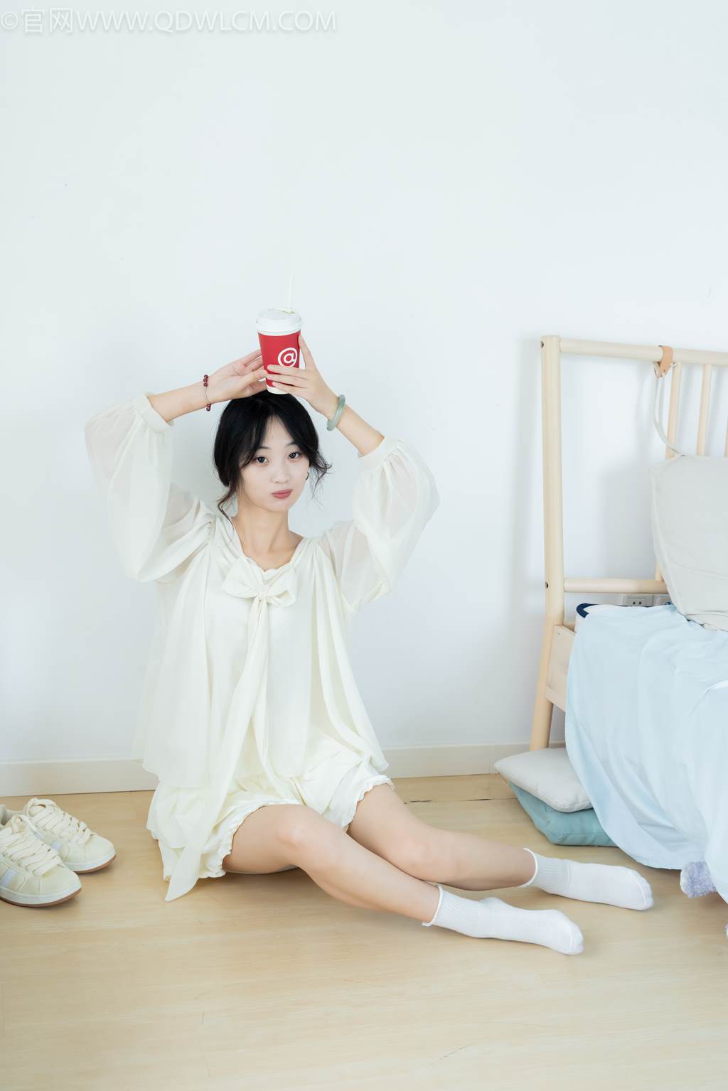 图片[66]-物恋传媒 NO.2489 南南-板鞋、白棉袜、裸足[150P] – 速更版-美库