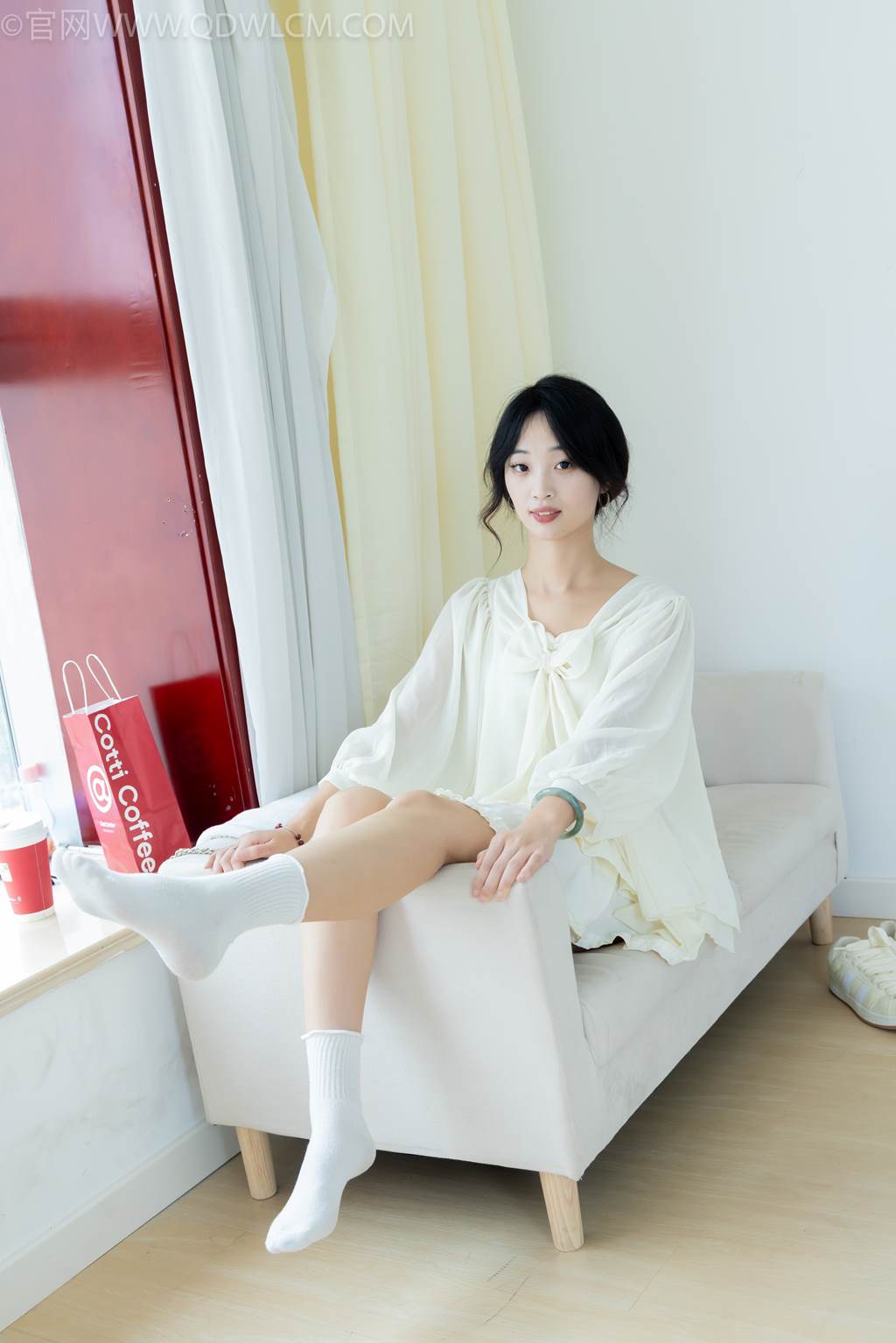 图片[75]-物恋传媒 NO.2489 南南-板鞋、白棉袜、裸足[150P] – 速更版-美库