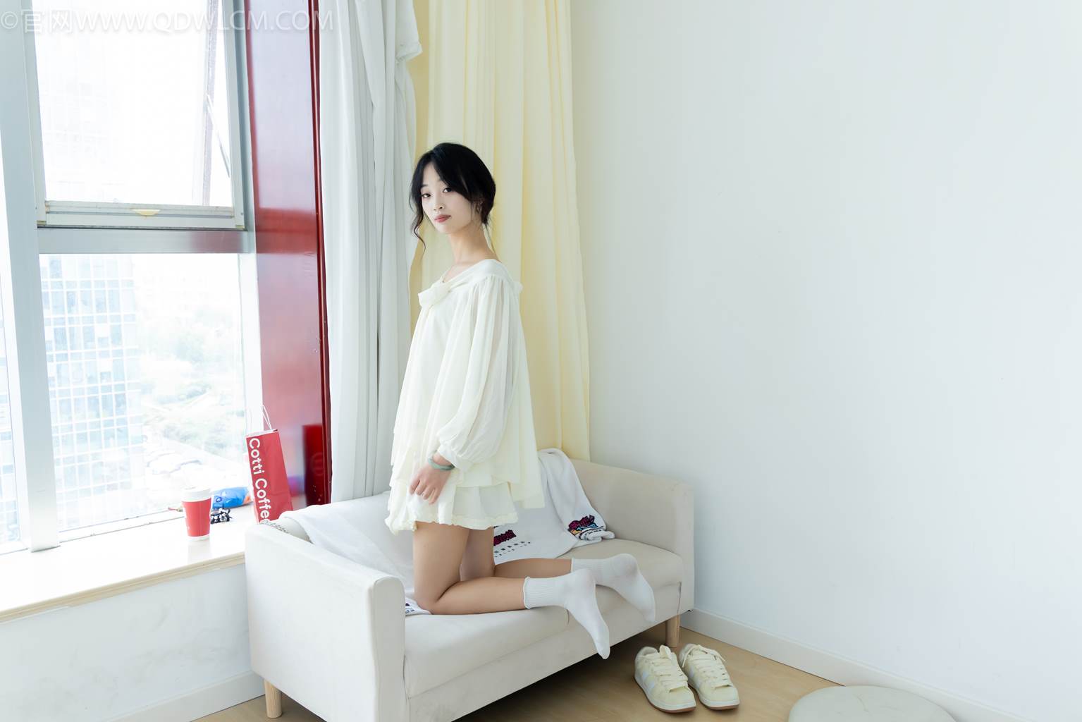 图片[78]-物恋传媒 NO.2489 南南-板鞋、白棉袜、裸足[150P] – 速更版-美库