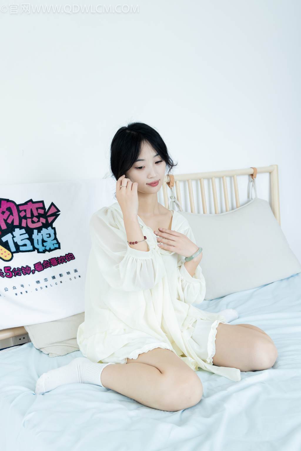 图片[91]-物恋传媒 NO.2489 南南-板鞋、白棉袜、裸足[150P] – 速更版-美库