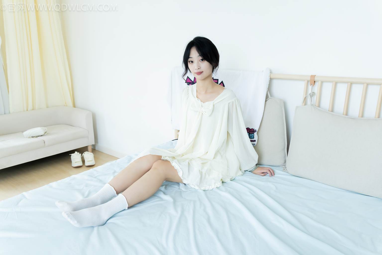 图片[95]-物恋传媒 NO.2489 南南-板鞋、白棉袜、裸足[150P] – 速更版-美库