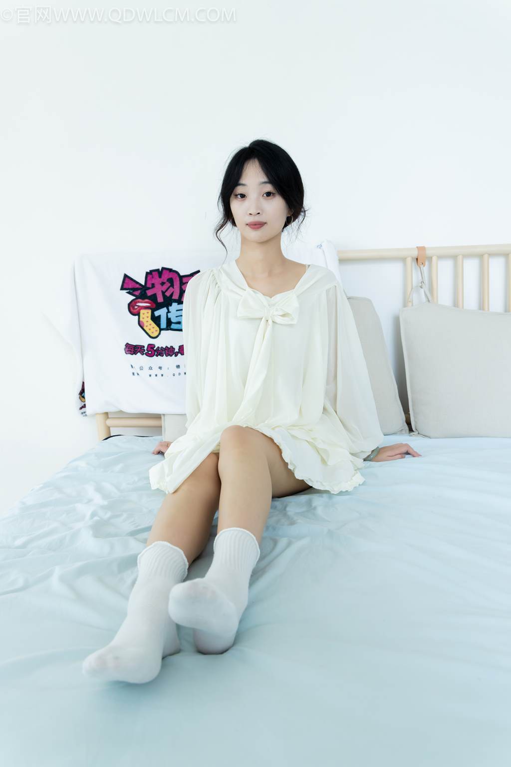 图片[97]-物恋传媒 NO.2489 南南-板鞋、白棉袜、裸足[150P] – 速更版-美库