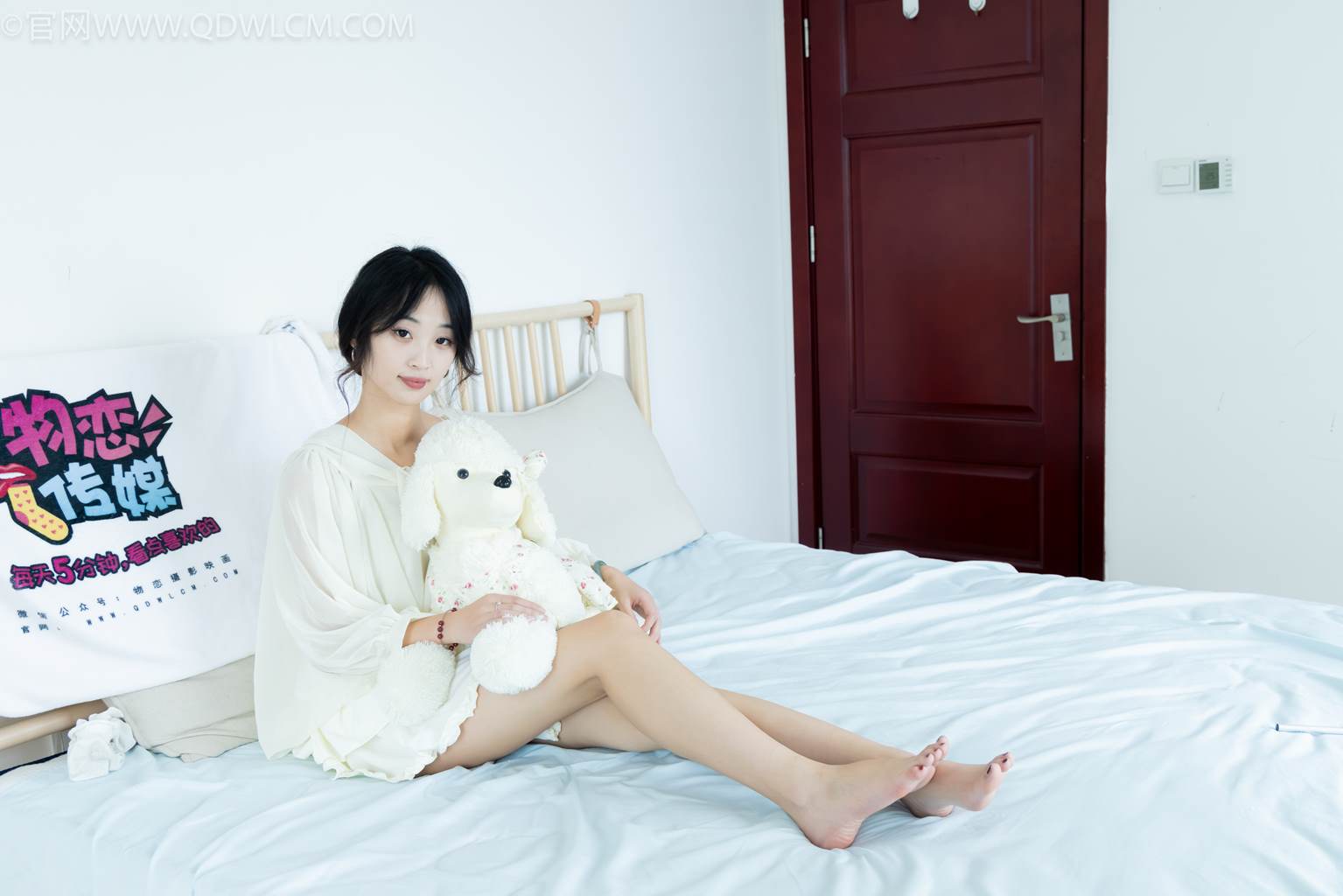 图片[101]-物恋传媒 NO.2489 南南-板鞋、白棉袜、裸足[150P] – 速更版-美库