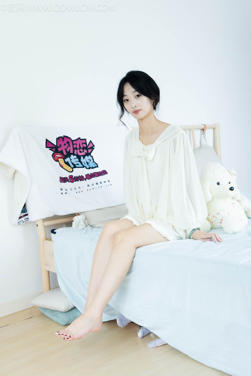 图片[120]-物恋传媒 NO.2489 南南-板鞋、白棉袜、裸足[150P] – 速更版-美库