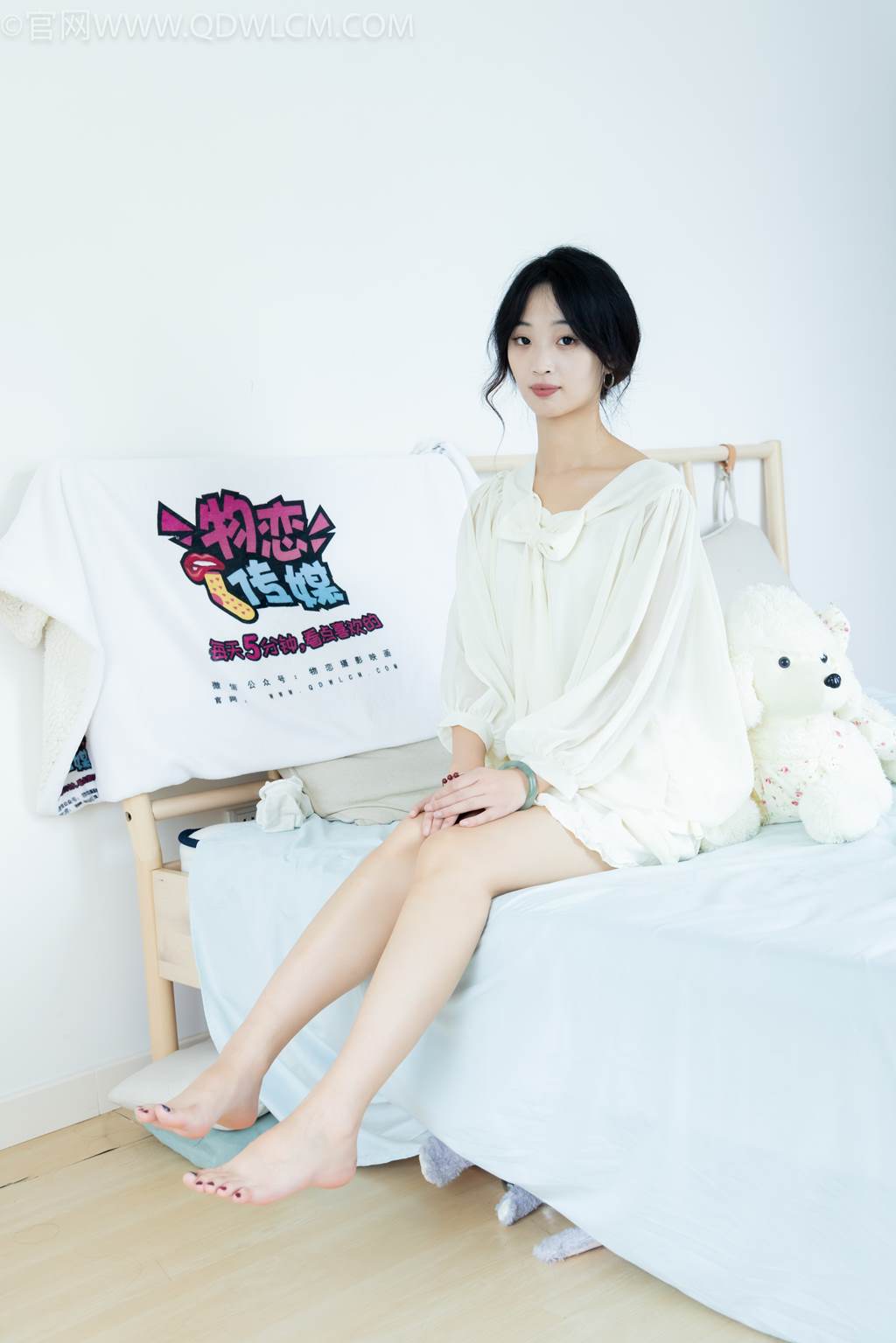 图片[121]-物恋传媒 NO.2489 南南-板鞋、白棉袜、裸足[150P] – 速更版-美库