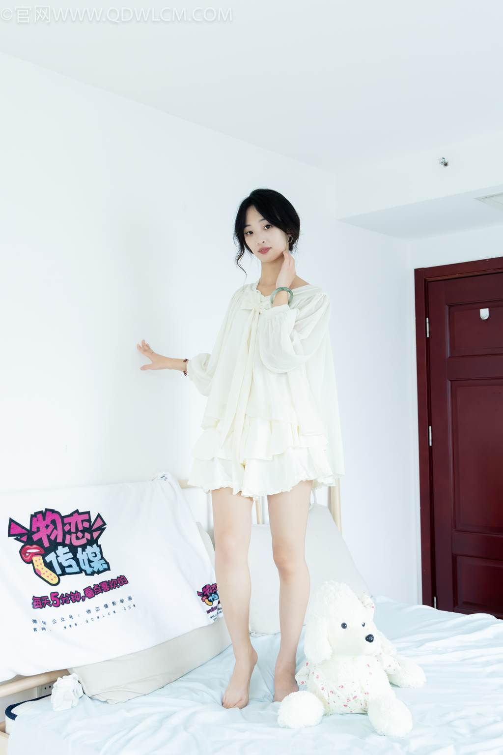 图片[129]-物恋传媒 NO.2489 南南-板鞋、白棉袜、裸足[150P] – 速更版-美库