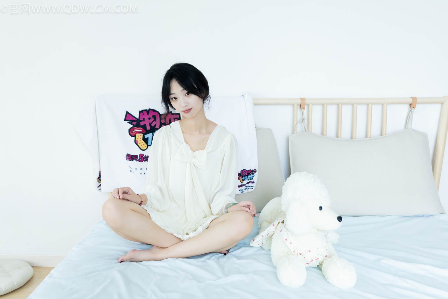 图片[133]-物恋传媒 NO.2489 南南-板鞋、白棉袜、裸足[150P] – 速更版-美库