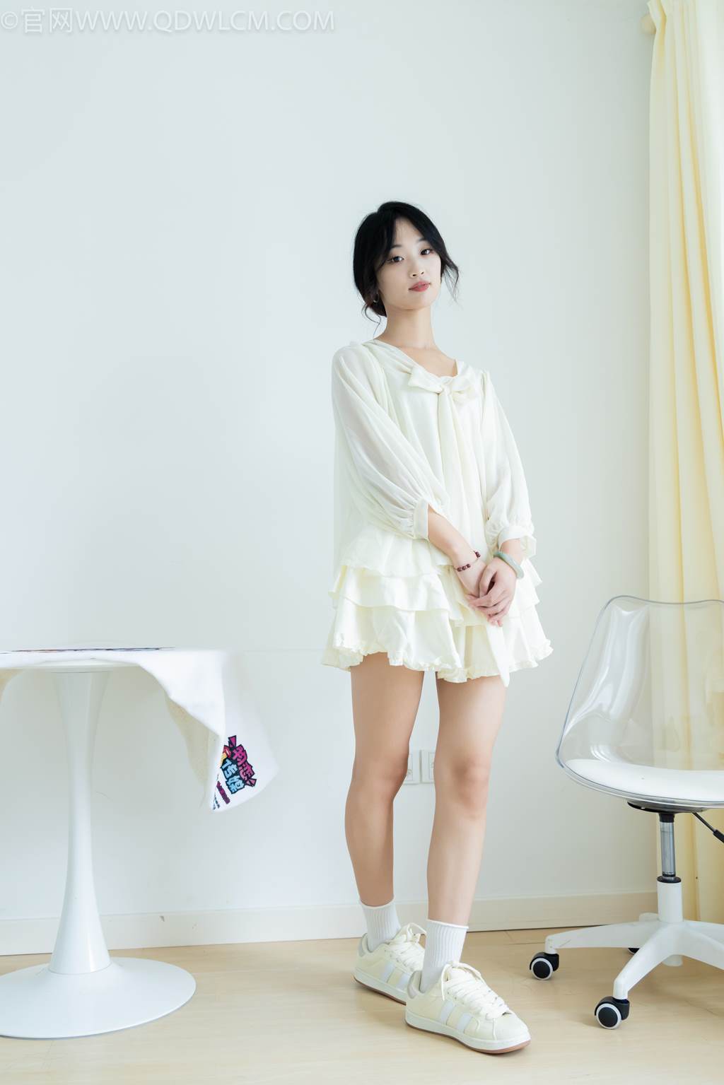 图片[149]-物恋传媒 NO.2489 南南-板鞋、白棉袜、裸足[150P] – 速更版-美库