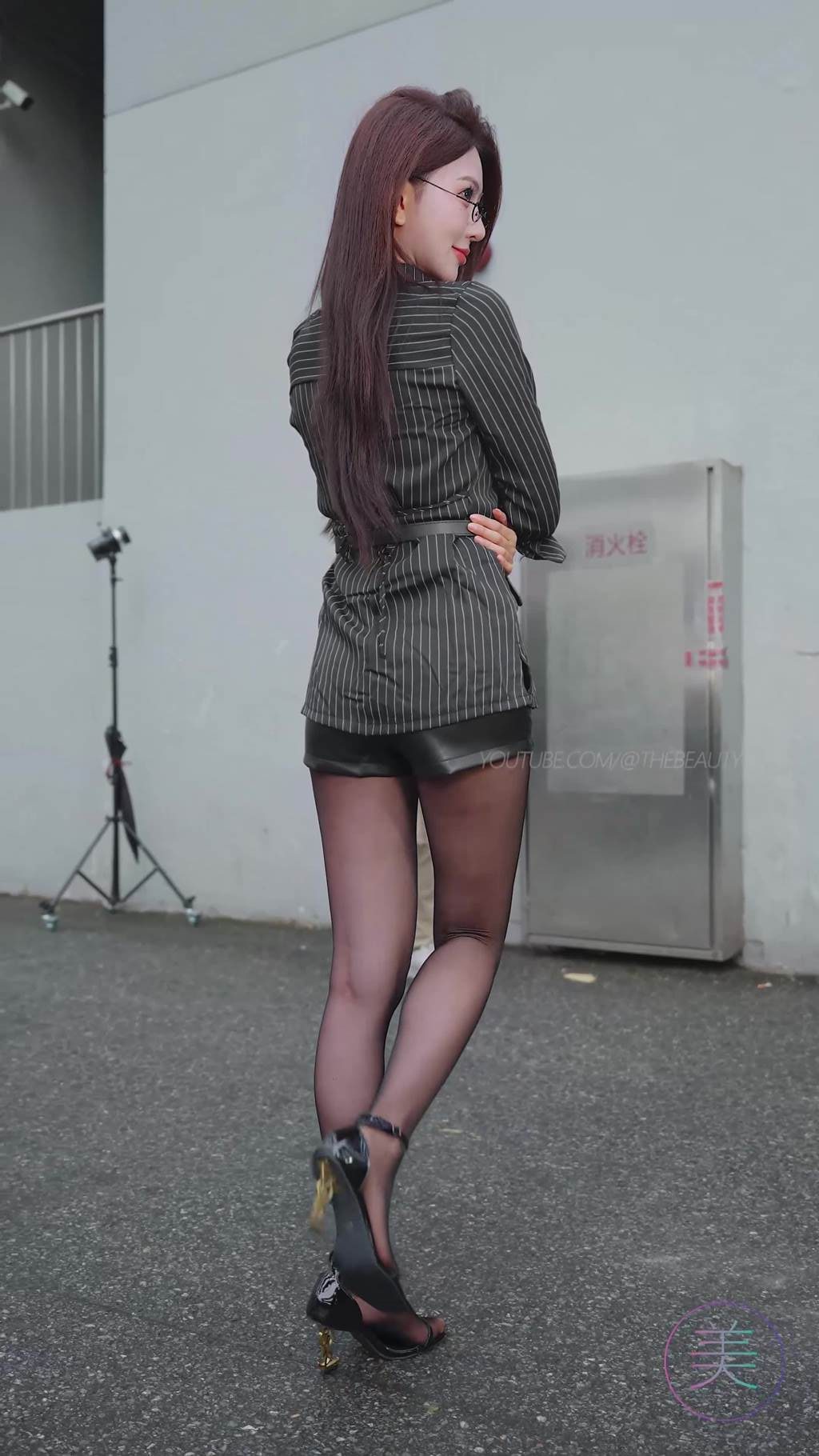 图片[25]-NO.1574 2024 广州车展 网红美女车模 beautyleg LOOKBOOK 30[30P] – 速更版-美库