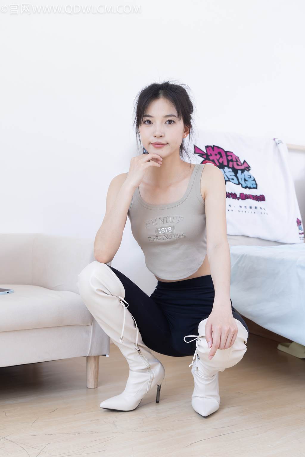 图片[25]-物恋传媒 NO.2490 茯苓-长靴、白棉袜、裸足[140P] – 速更版-美库