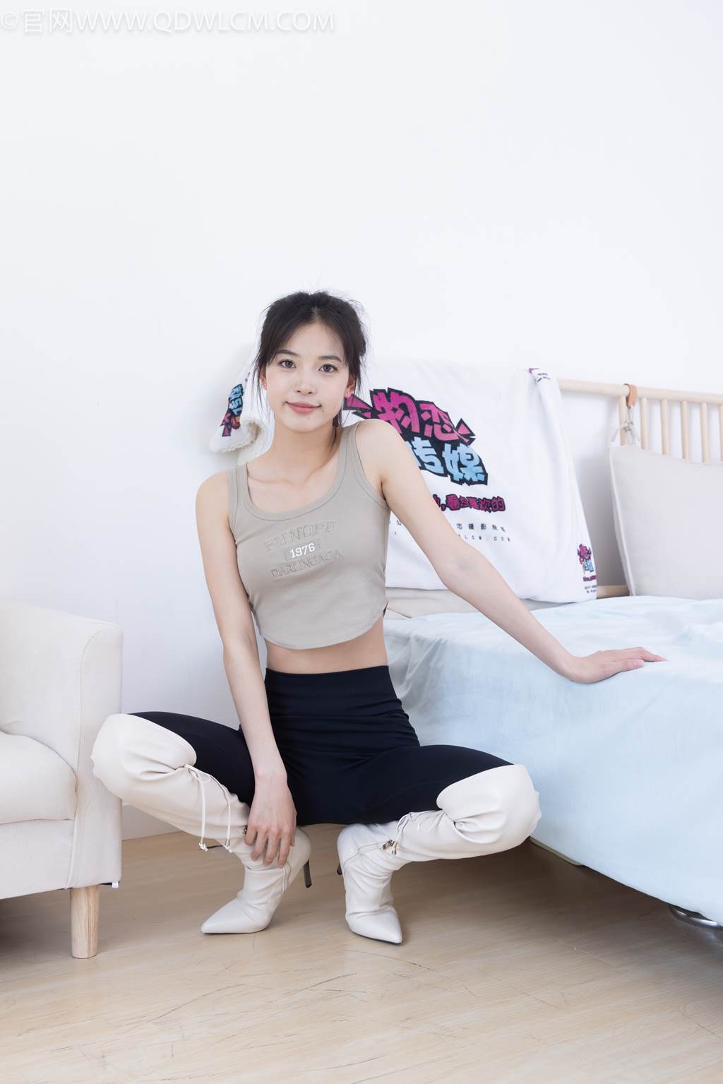 图片[35]-物恋传媒 NO.2490 茯苓-长靴、白棉袜、裸足[140P] – 速更版-美库