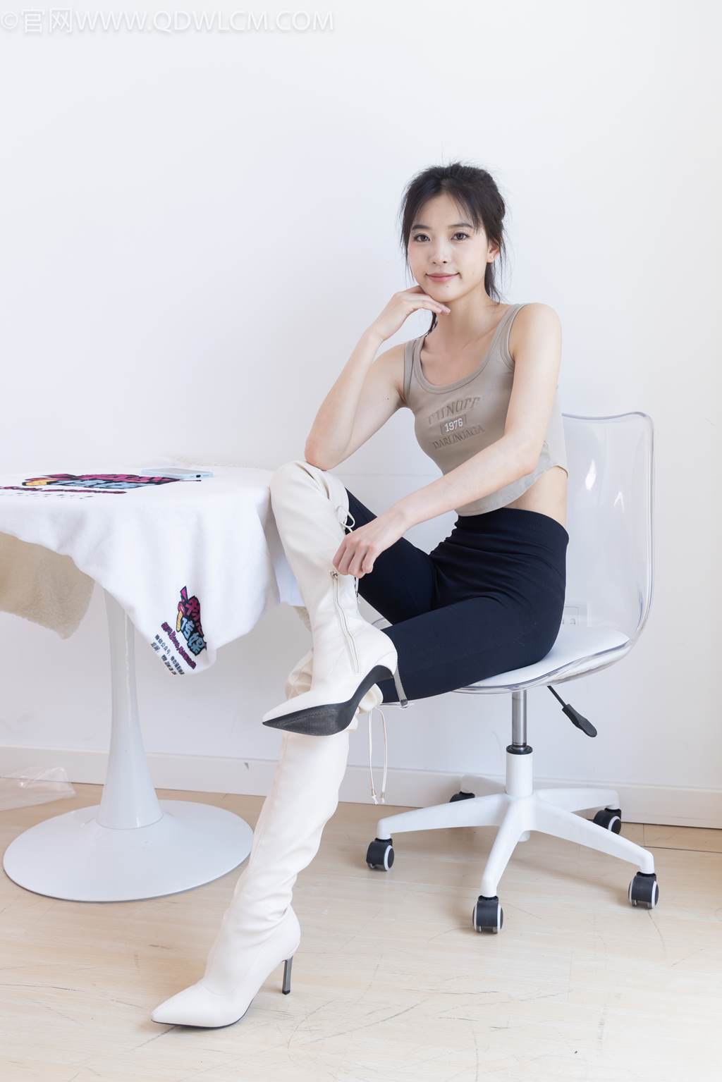 图片[51]-物恋传媒 NO.2490 茯苓-长靴、白棉袜、裸足[140P] – 速更版-美库