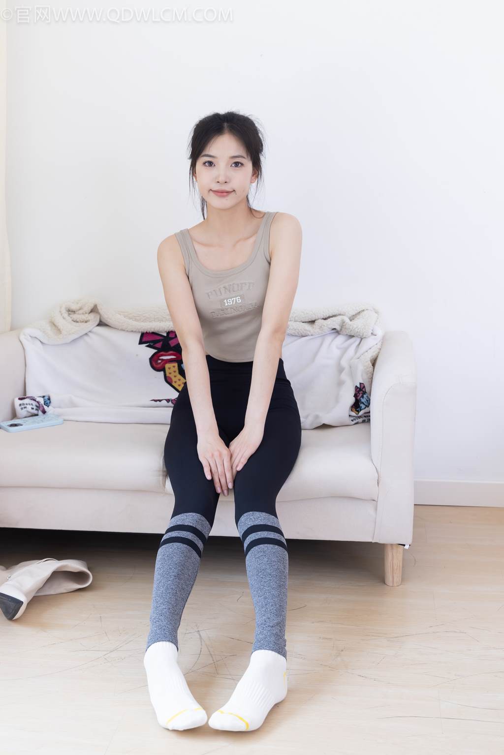 图片[140]-物恋传媒 NO.2490 茯苓-长靴、白棉袜、裸足[140P] – 速更版-美库