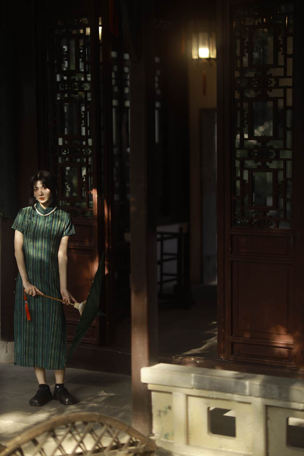 图片[31]-[YITUYU艺图语]2022.11.05 绿意旗袍 Elikaka[35+1P] – 速更版-美库