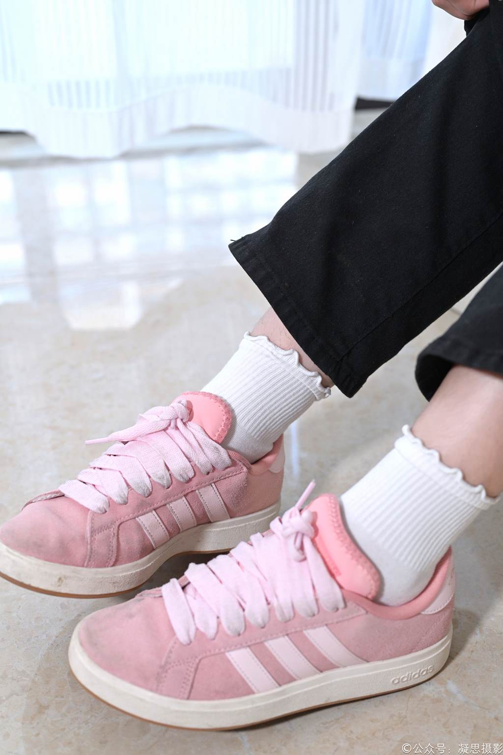 图片[28]-凝思摄影 NO.013 铃铃-T恤、短白袜、平底鞋[139P] – 速更版-美库