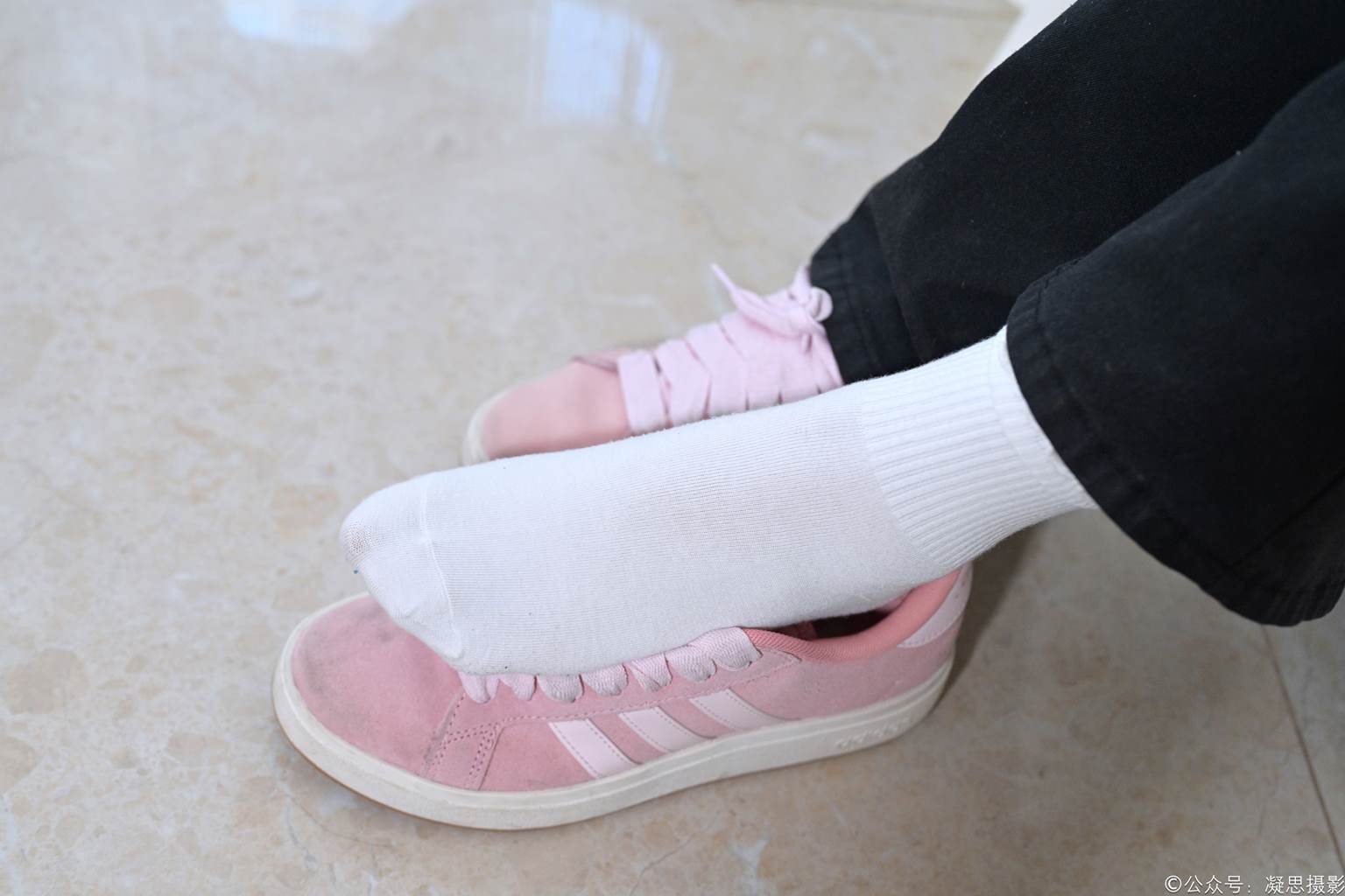 图片[44]-凝思摄影 NO.013 铃铃-T恤、短白袜、平底鞋[139P] – 速更版-美库