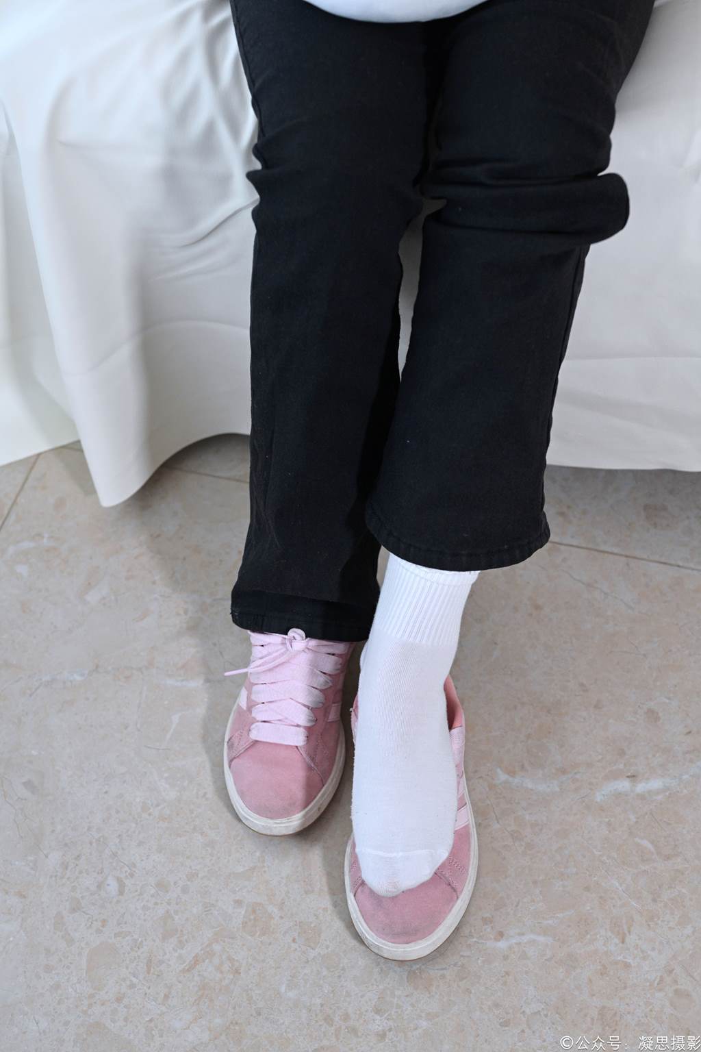 图片[46]-凝思摄影 NO.013 铃铃-T恤、短白袜、平底鞋[139P] – 速更版-美库