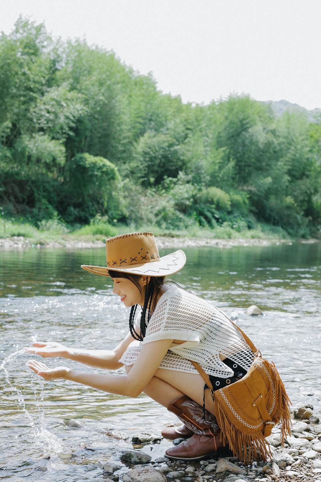 图片[13]-[YITUYU艺图语]2022.11.06 山涧溪水的欢快 蓝胖子-[26+1P] – 速更版-美库