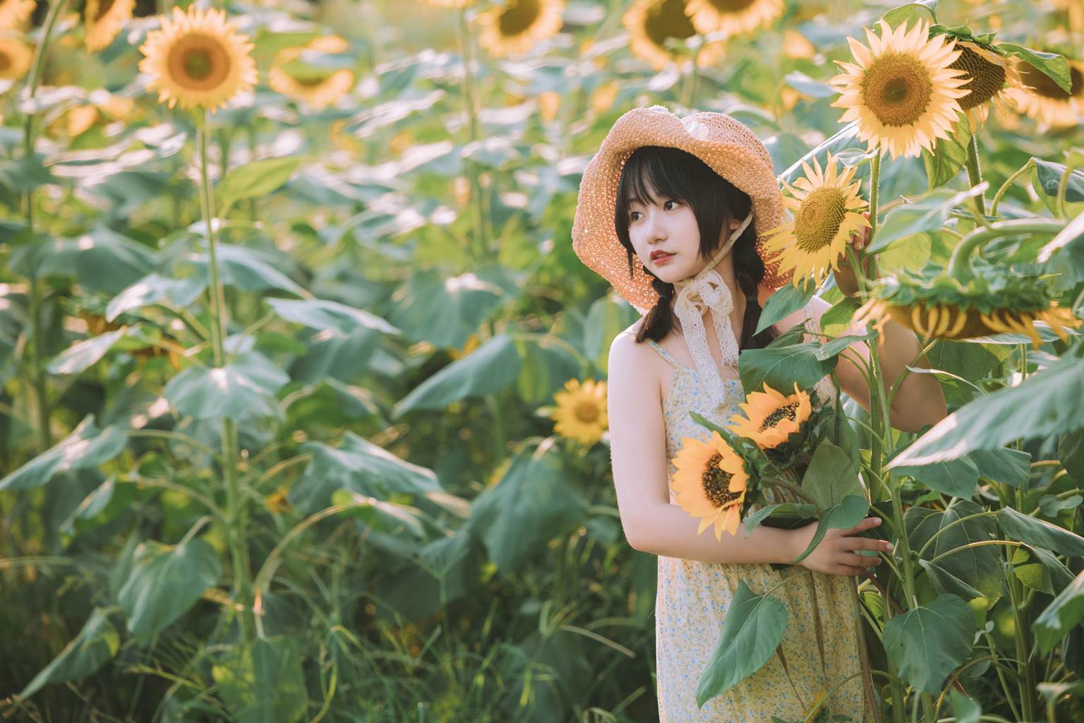 图片[10]-[YITUYU艺图语]2022.11.06 向阳而生 金盏璃[25+1P] – 速更版-美库